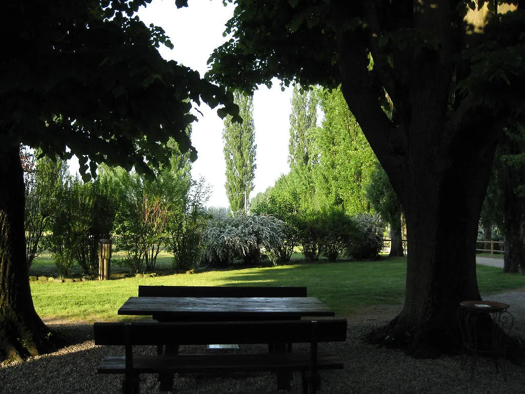 Farm stay Le Pradine Villa Mirabello